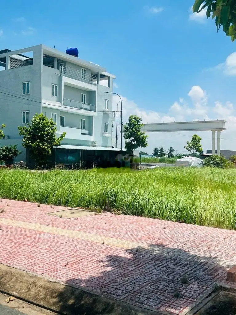 Cần Bán lô đất ngay Nhà Thi Đấu Thủ Thừa, view hồ sinh thái kinh doanh