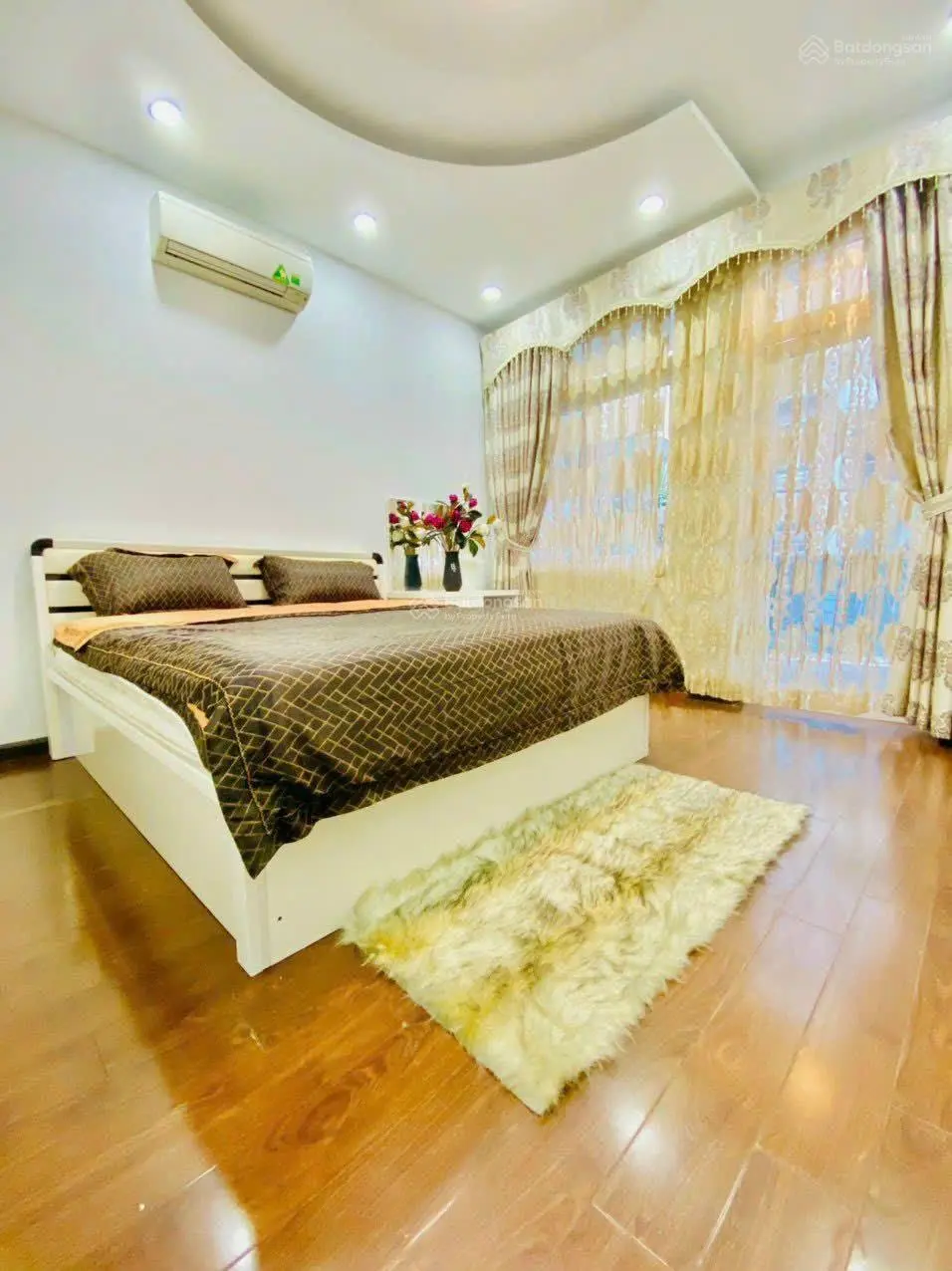 Cần tiền bán gấp nhà Phan Đăng Lưu, PN, Giá 2.2tỷ/ 40m2, gần trường học, bệnh viện, 0762 533 *** Tú