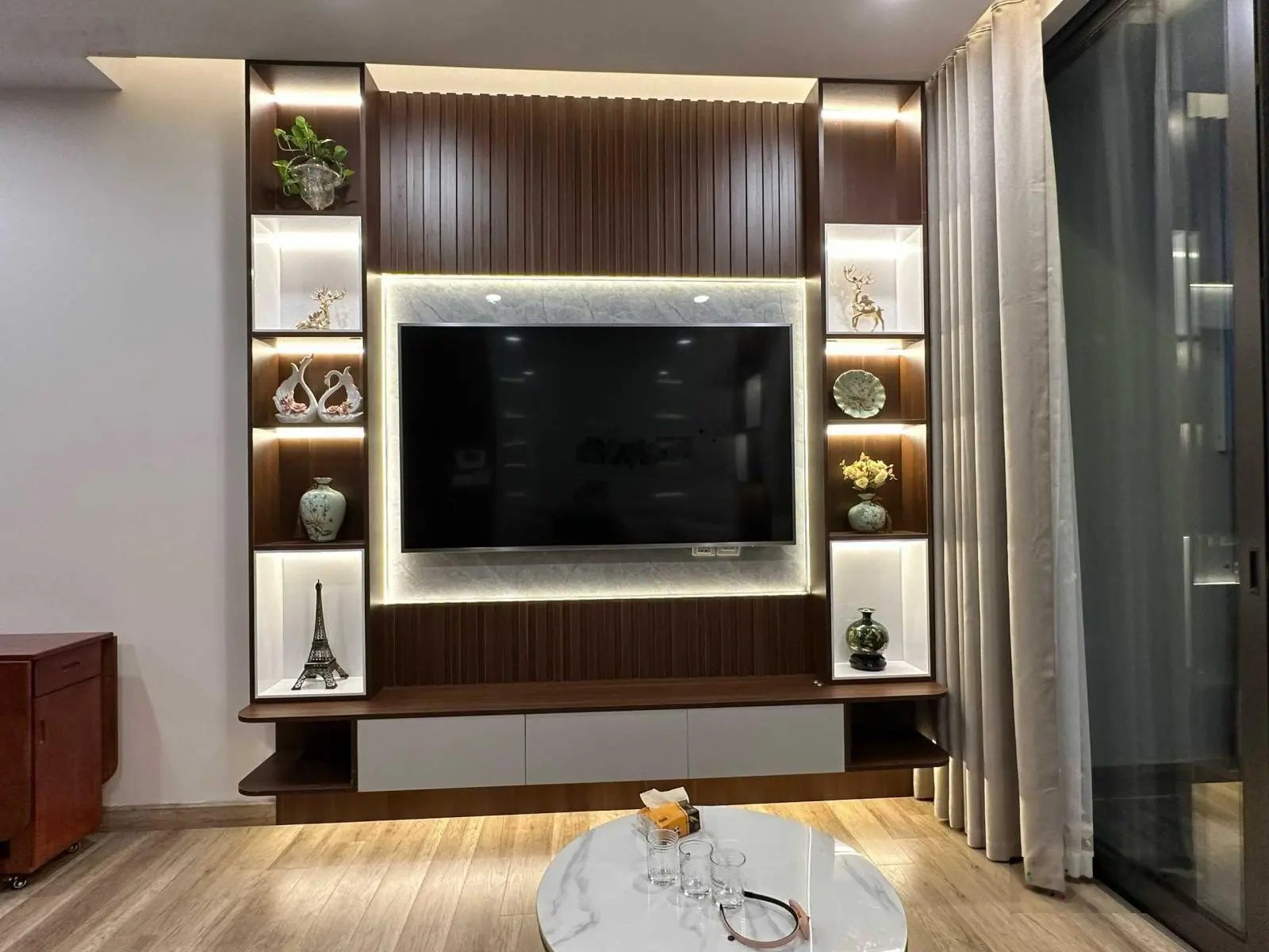 Bán căn hộ Sol Forest 2PN 67 m2 view đảo, full đồ đẹp tầng đẹp giá tốt nhất thị trường Ecopark