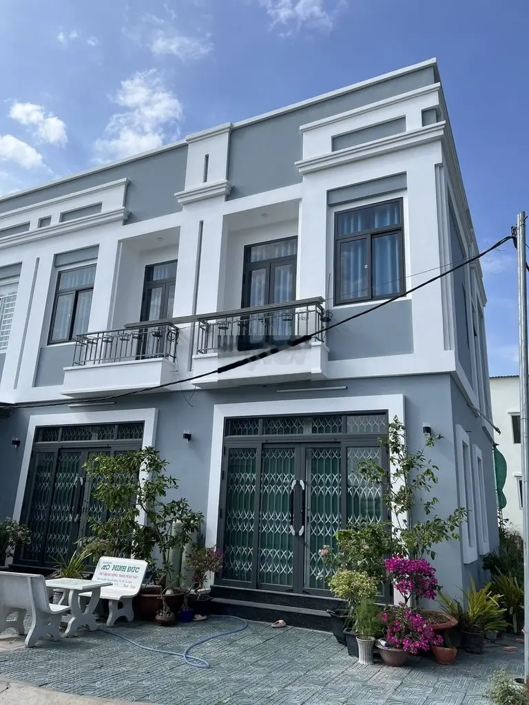 Căn góc nhà 2 mặt tiền, phường 4, cạnh KDL Huỳnh Kha