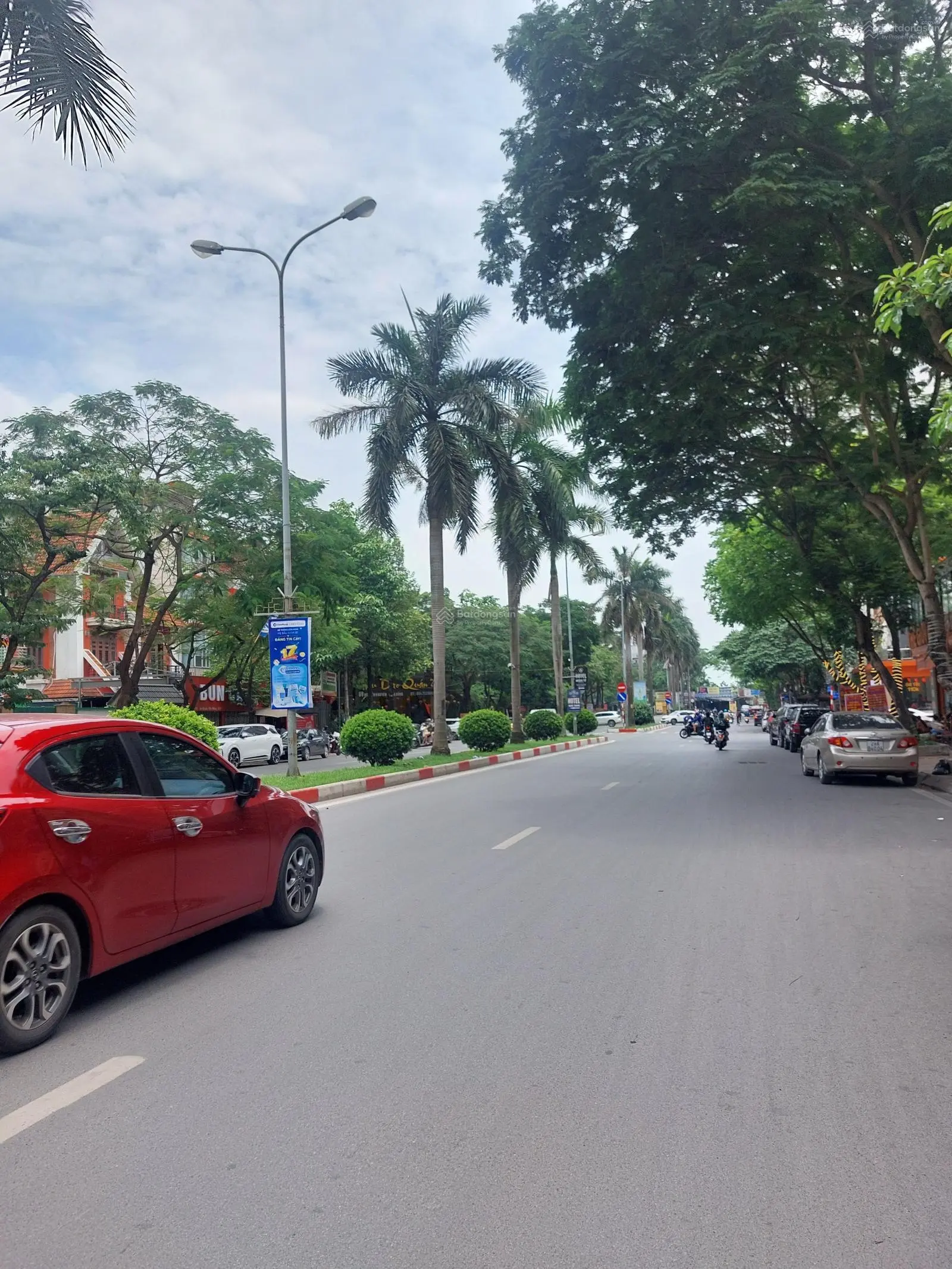 Mặt phố Nguyễn Khuyến Văn Quán HĐ, Vỉa hè thênh thang vị trí vip kd sầm uất 86m2x4T, mt 4.5m 30 tỷ
