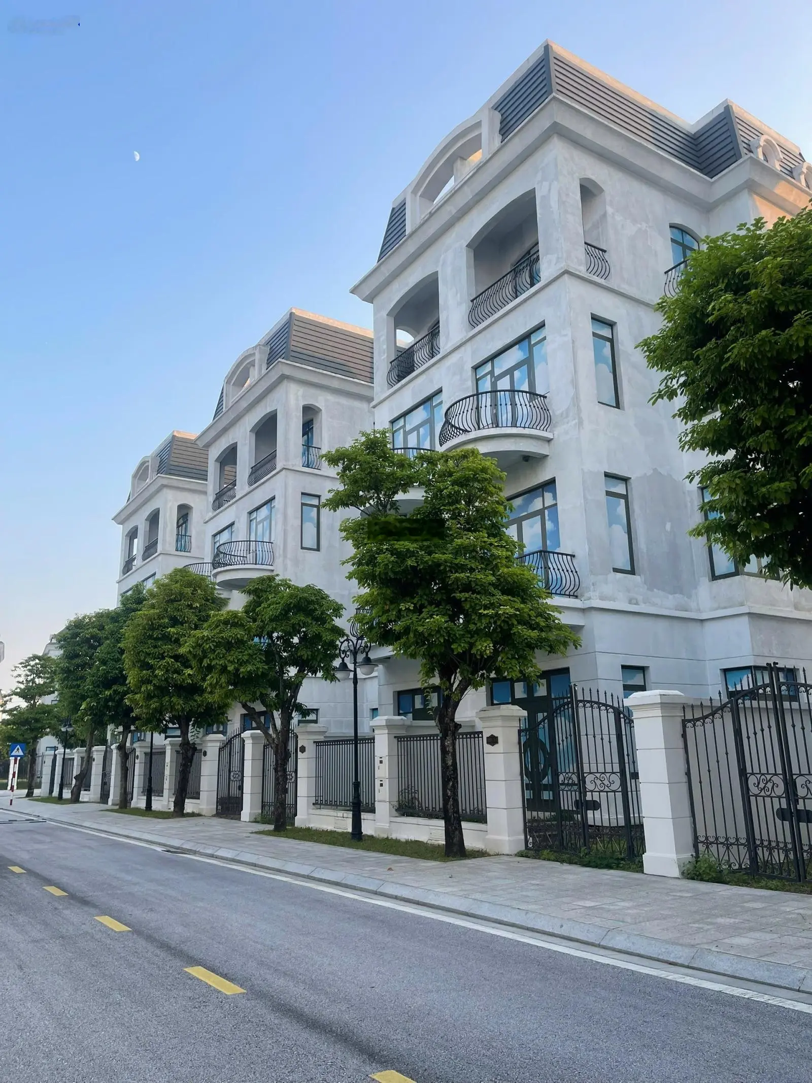 Bán Căn Nhà Song Lập Hướng Tây Nam - 154m - Phân Khu Mẫu Đơn - Vinhomes Star City, Thanh Hóa