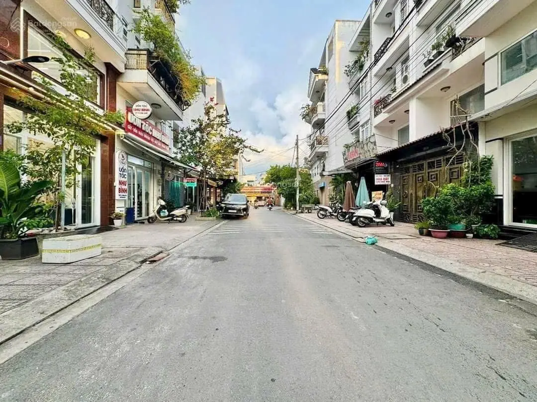 Mua ngay, giá cực mềm 40m2 2,9tỷy 2lầu 2PN Lý Chính Thắng Q.3 SHR ,hẻm 6m,HĐ9tr GỌI NGAY 0845 353 ***