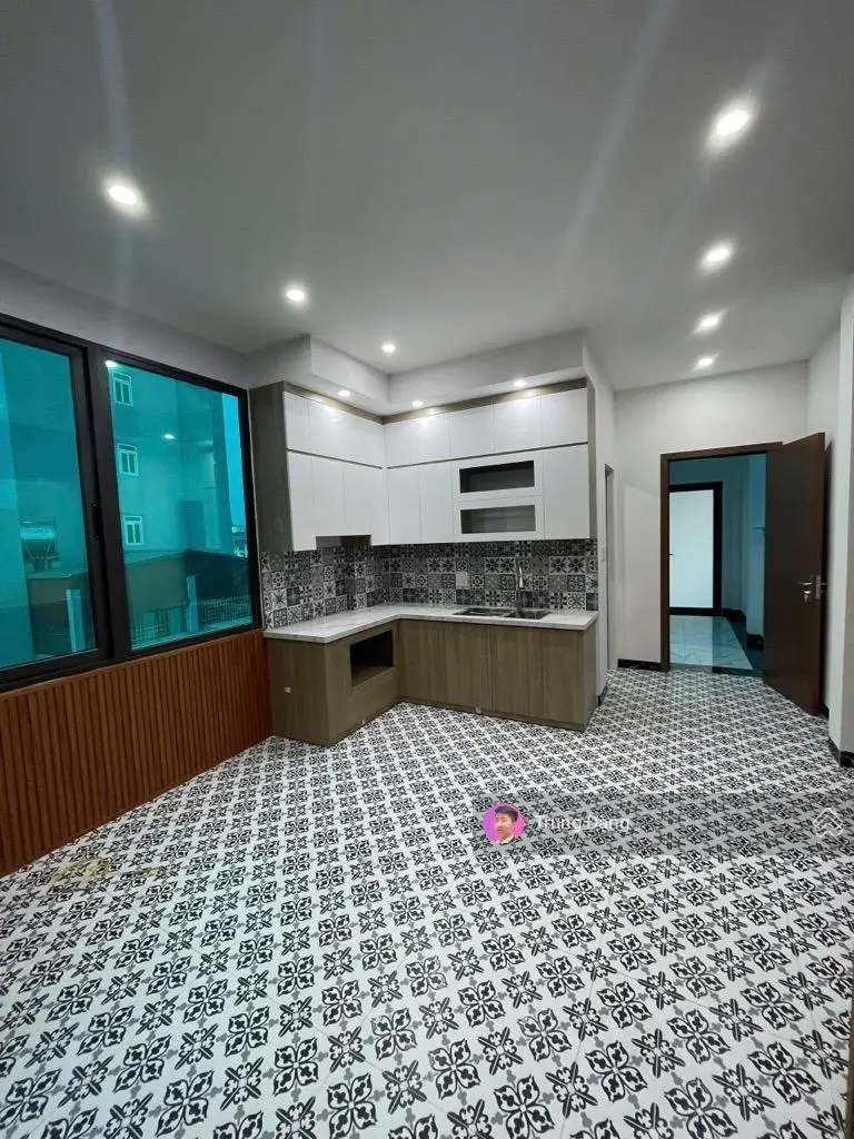 Bán nhà phan đình giót, 7 tầng thang máy, ô tô tránh, vỉa hè, kinh doanh tốt, dt 69m2