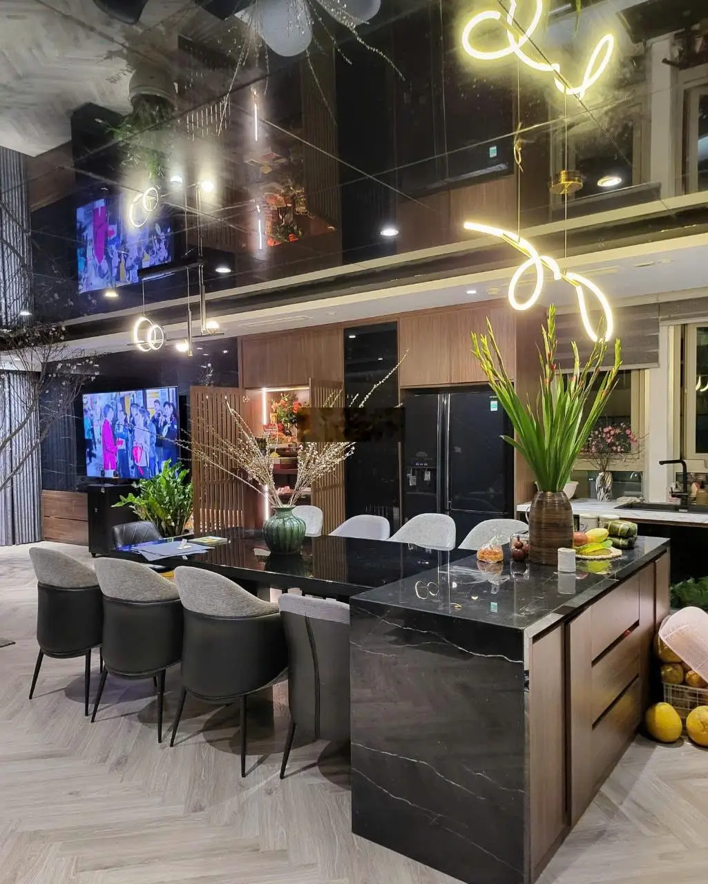 Cần bán căn góc 3PN2VS rộng 160m2 Mandarin-Ban công hướng Đông mát mẻ quanh năm, full đồ chất lượng