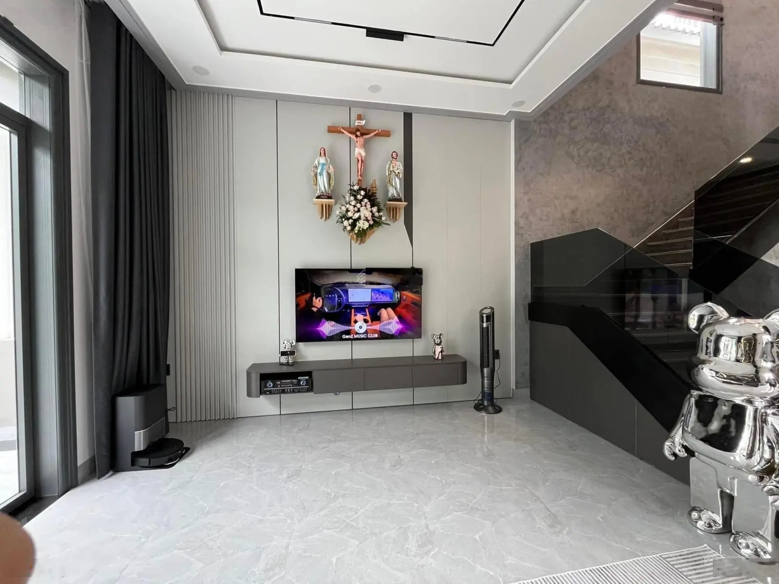 Chỉ 4 tỷ 6 có nhà 70m2 (5x14) - Full nội thất - Có Gara ô tô - Đẹp mê ly - Trung tâm Quận Bình Tân