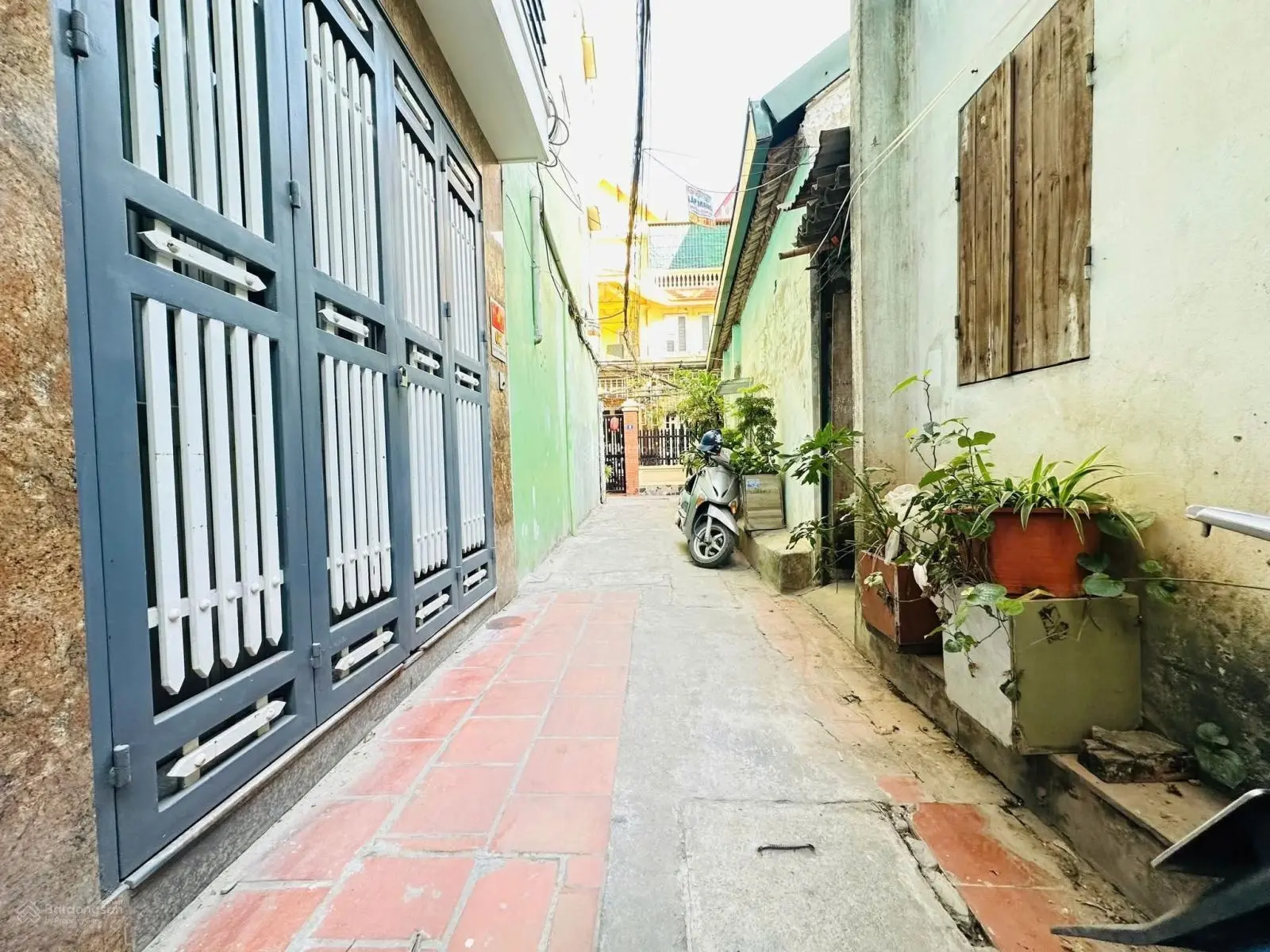 Nhà đẹp 5 ngủ - gần phố cách ô tô 20m DT 38m2 - 5 tầng chỉ 7.2 tỷ