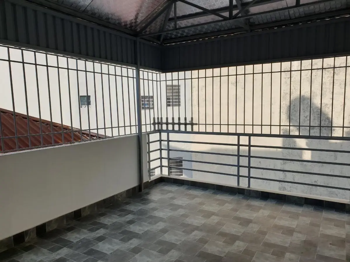 Siêu phẩm có 102! Ở sướng như khách sạn! Bán nhà phố Thịnh Quang 47m2 4 tầng chỉ 7,75 tỷ có TL