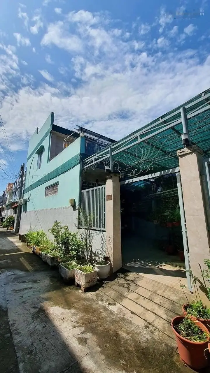 Bán nhà hẻm 110 Lò Lu, 110m2 chỉ 4.2 tỷ