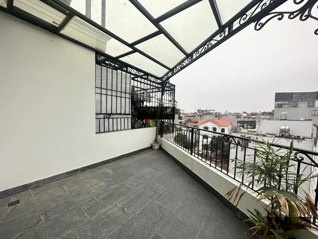 Hàng độc lô góc thang máy ngọc thuỵ long biên hà nội 45m2