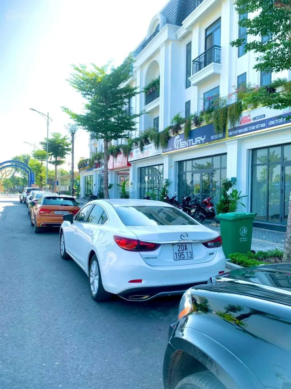 Ra mắt quỹ căn chuyển nhượng 20 căn shophouse và liền kề siêu đẹp tại Crown Villas