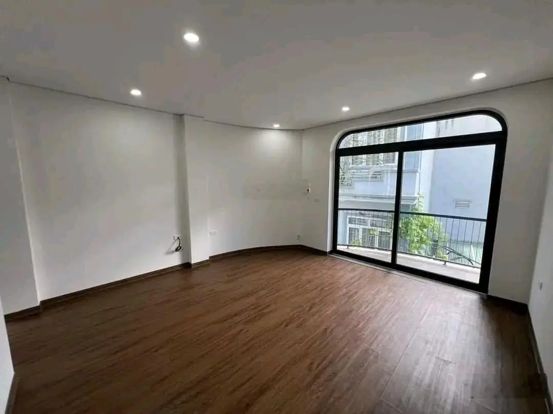 Bán nhà mặt ngõ phố Ngọc Hà, BD, DT: 70m2 x 5 tầng, giá: 12,7 tỷ