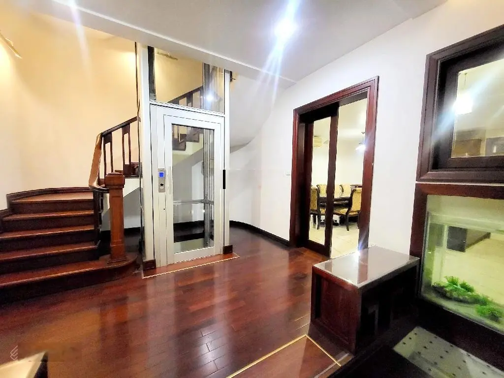 Nhà - mặt phố Tô Ngọc Vân, Tây Hồ - 2 thoáng trước sau, thang máy, vỉa hè, kinh doanh, view Tây Hồ