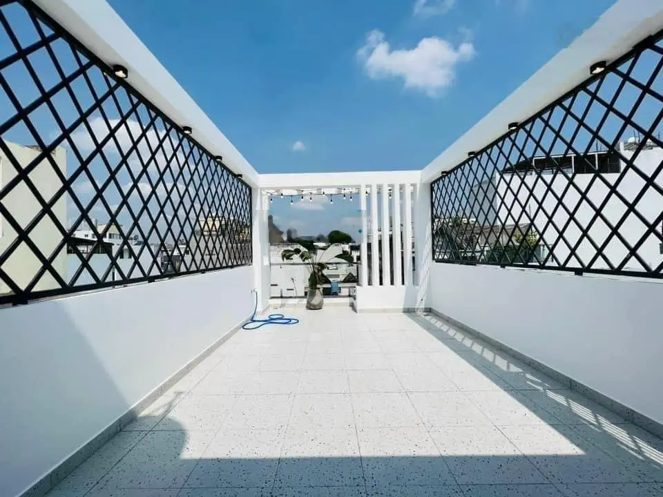 Ngộp ngân hàng bán gấp nhà 51m2 Nhất Chi Mai, Tân Bình. SHR. LH 0708 052 *** Phụng