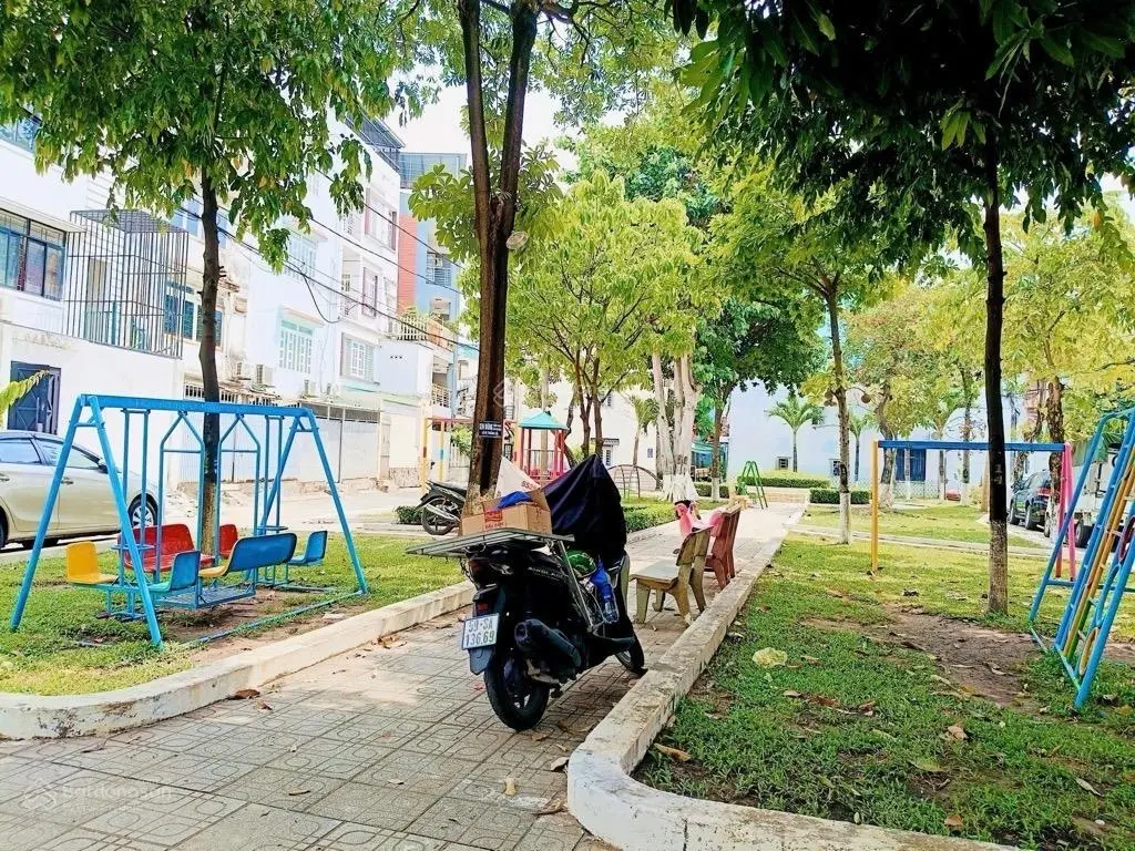 Hẻm xe tải thông-khu phân lô-nhà đẹp ở ngay-54m2-3 tầng-3pn-phạm vẫn chiêu gv-chỉ 6tỷ3tl