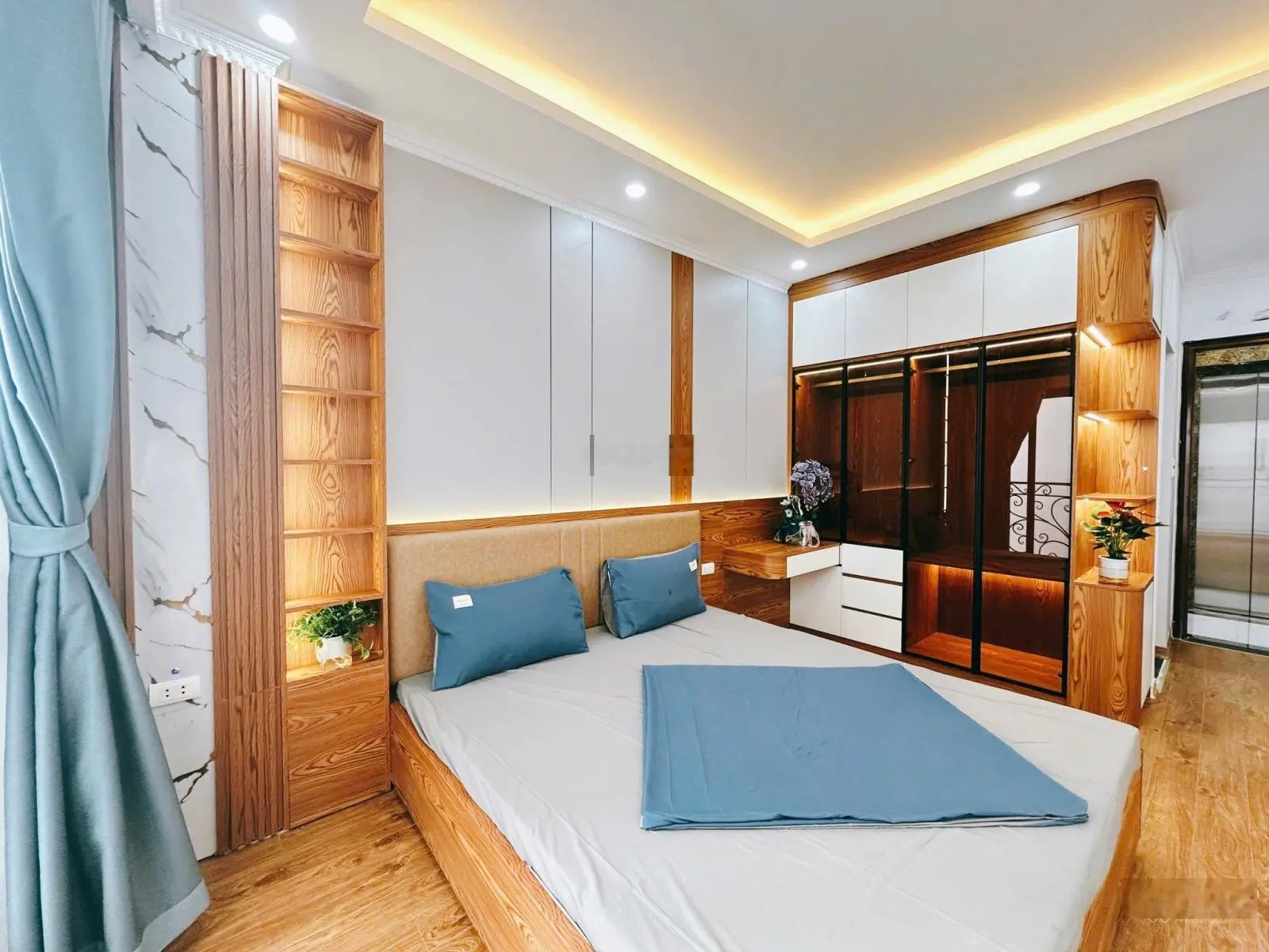 8,35 tỷ - 31m2 - 6 tầng thang máy - ngõ to đùng - full nội thất - 15m ô tô - Định Công - Hoàng Mai
