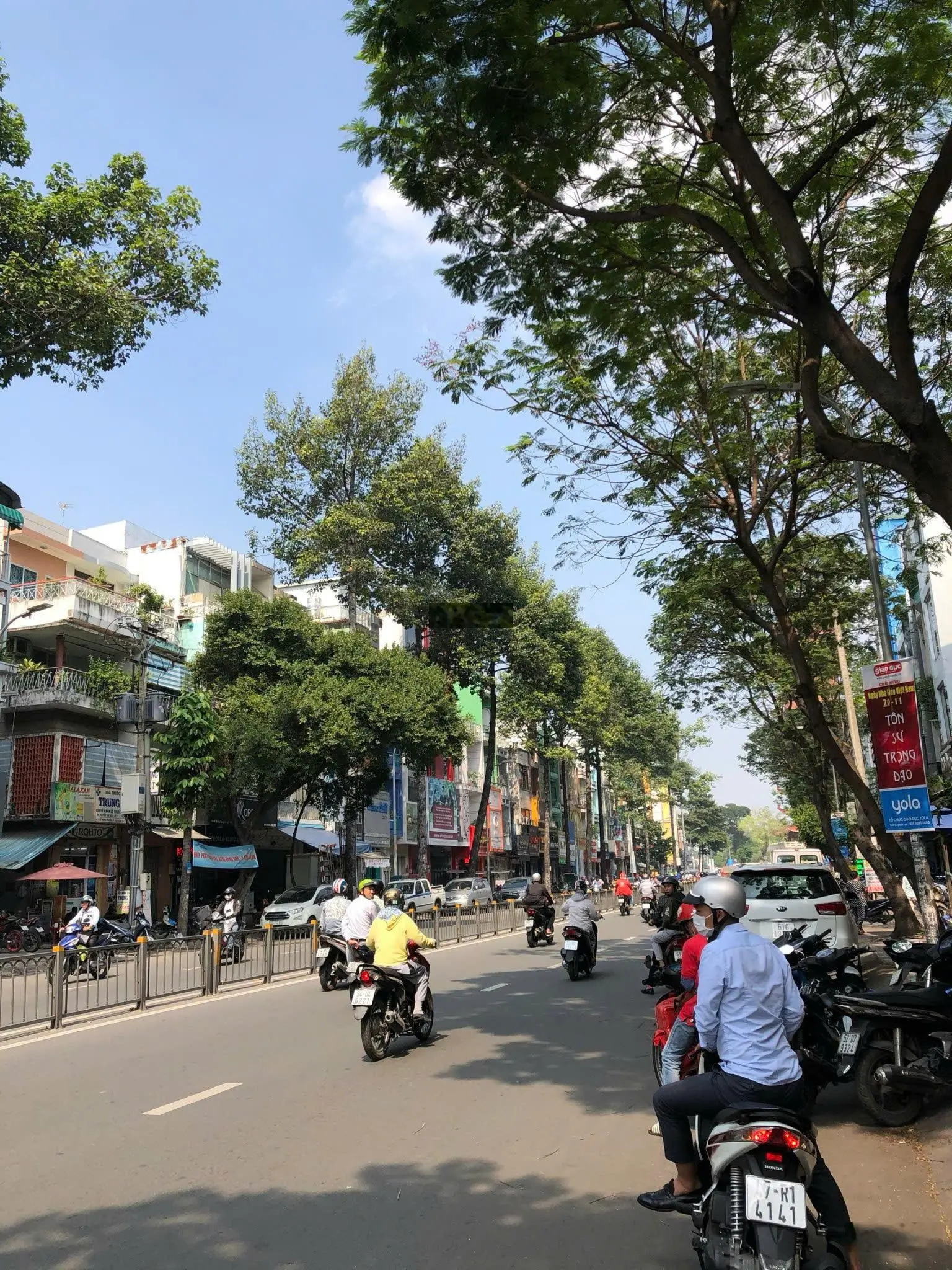 Siêu Phẩm Mặt tiền Lê Hồng Phong, Quận 10 (DT 5.2 x 14m nở hậu) 3 tầng. Giá 23.5 tỷ TL