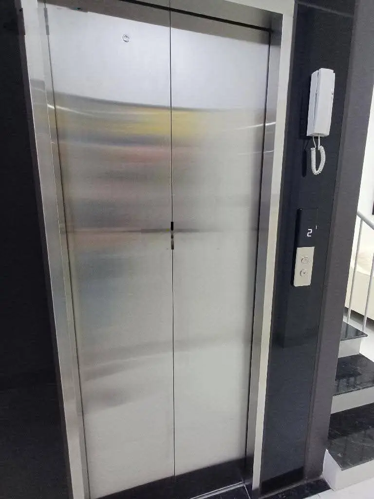 Bán nhà đường Kim Mã DT 45.2m2 x 6 tầng - mặt tiền 4.12m, ngõ thông, kinh doanh, thang máy