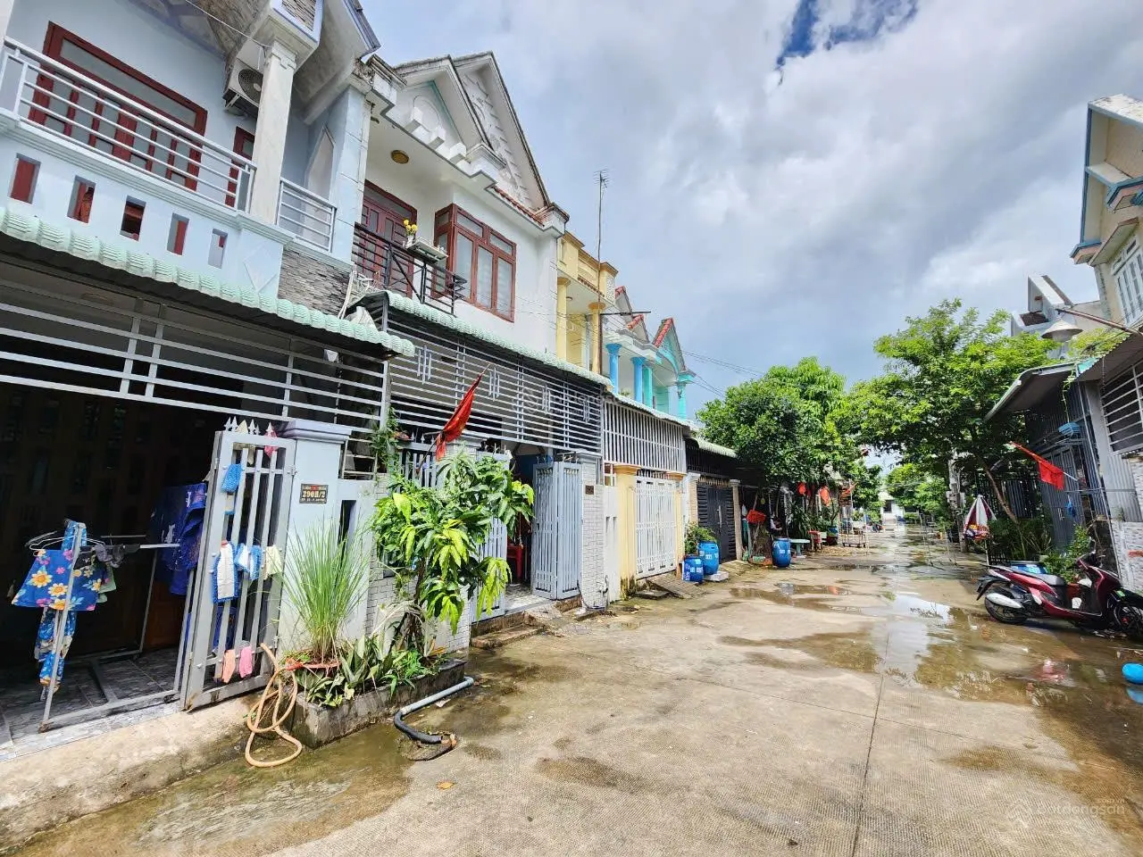 2 tỷ 6 Bán nhà 1 trệt 1 lầu cách đường Phan Đình Giót 100m, P.An Phú, TP.Thuận An