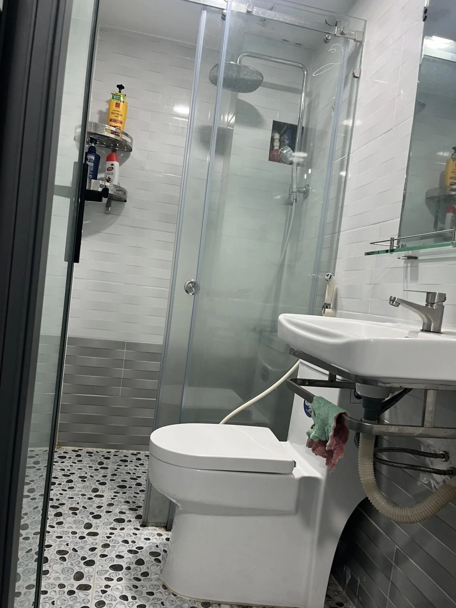 Bán gấp nhà hẻm xe hơi Lạc Long Quân 3,8m x 11m, 1 trệt 1 lầu sân thượng, 2,8 tỷ