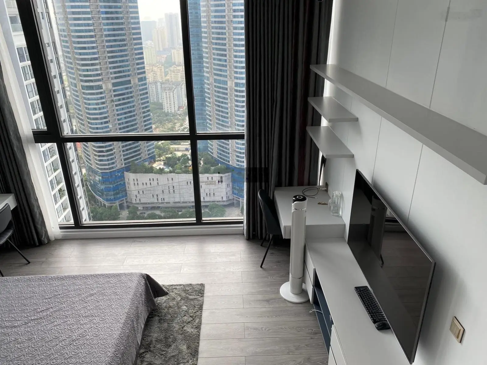 Bán penhouse 178m2 hướng Đông Nam Vinhomes Skylake Phạm Hùng, Mỹ Đình 1 Nam Từ Liêm. LH 0983786378