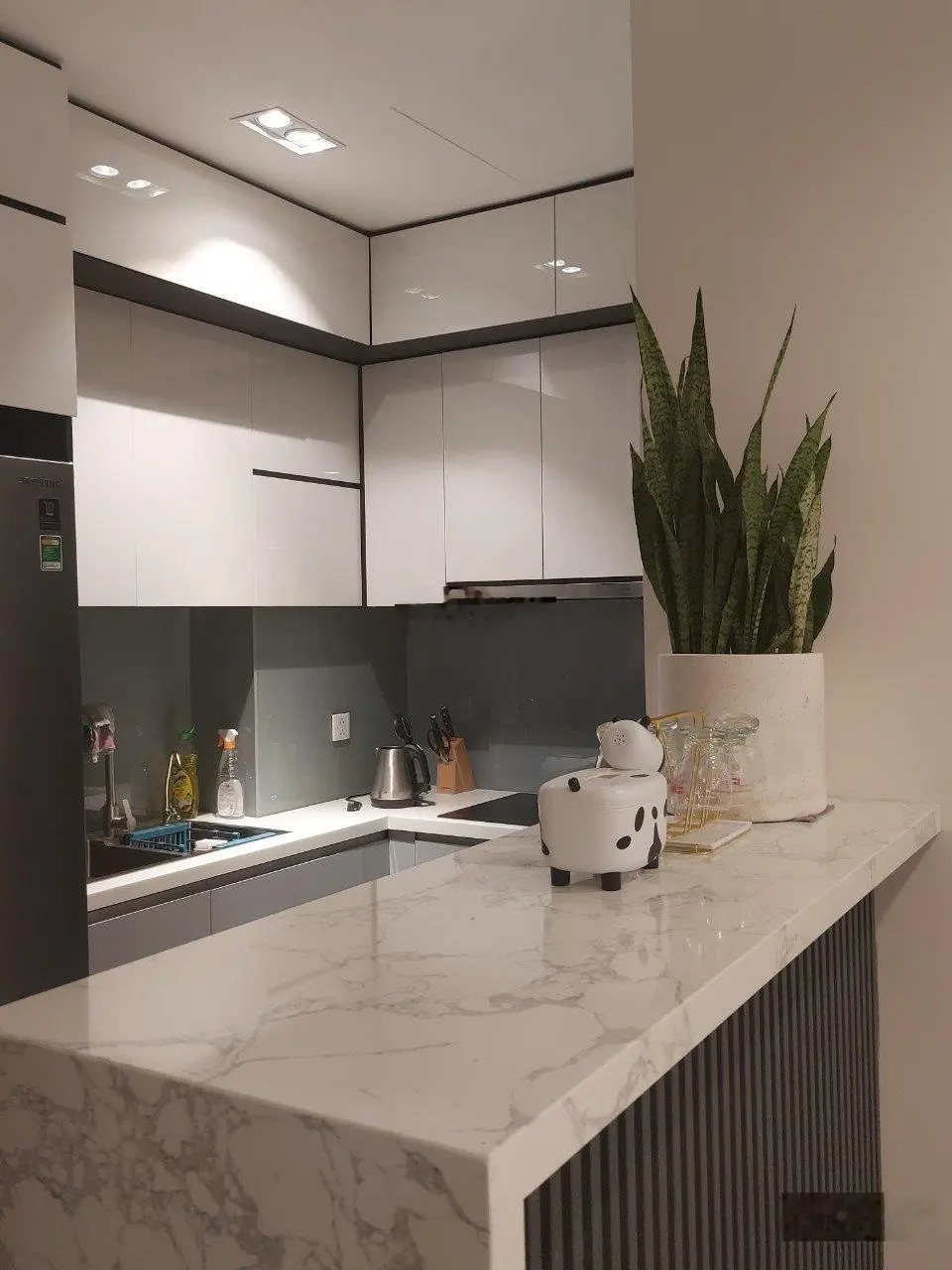 Bán gấp căn hộ Emerald 2PN khu đô thị Celadon City