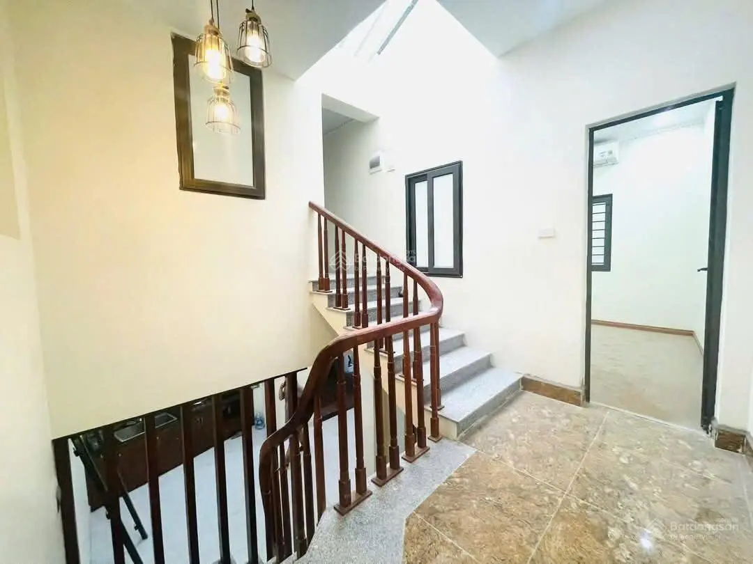 Cần tiền bán gấp nhà ở Đống Đa 51m 2 tầng 4 ngủ đầy đủ công năng giá ưu đãi sổ đỏ pháp lý rõ ràng