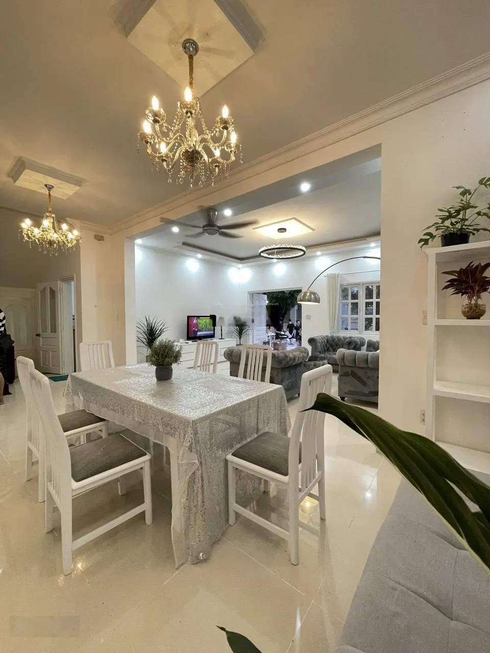 Giảm 5 tỷ chỉ còn 35 tỷ Biệt thự Hầm 3 tầng ngay Đỗ Pháp Thuận và Cao Đức Lân phường An Phú, Q2