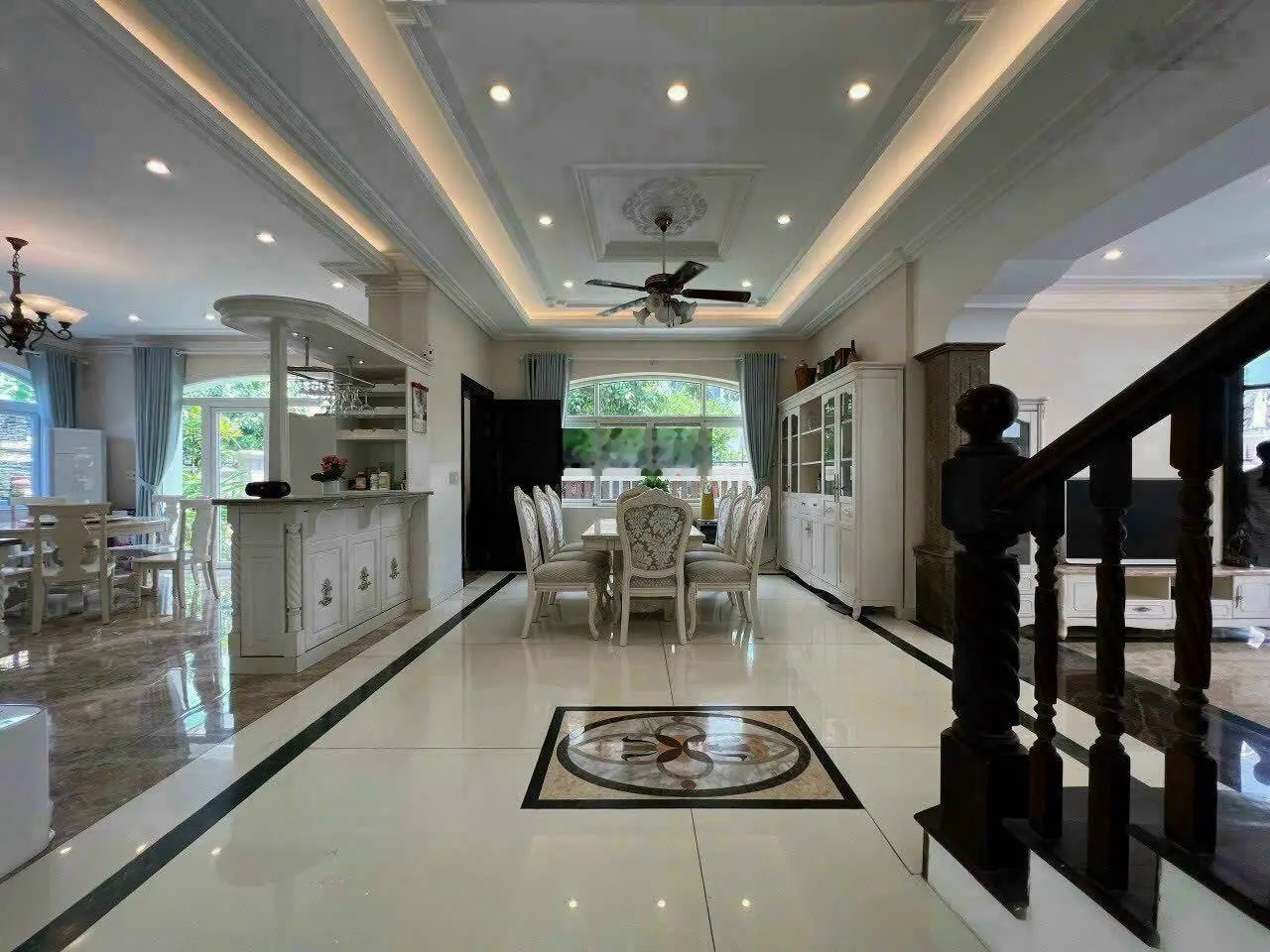 Bán nhanh biệt thự có hồ bơi giá tốt nhất Phú Mỹ Hưng Quận 7