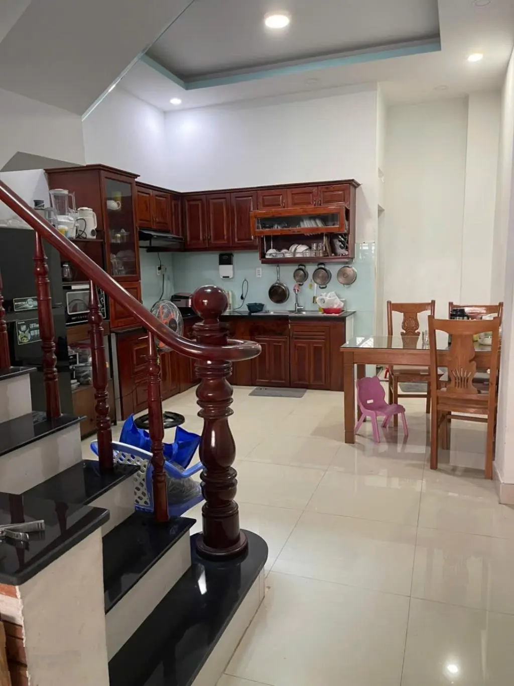 Bán nhà 3 tầng khu phân lô đồng bộ hẻm ô tô tránh cách Nguyễn Duy Trinh chỉ vài bước chân