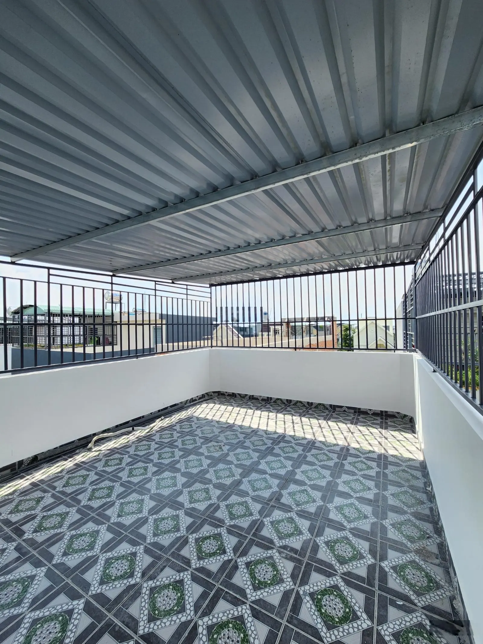 3,68 tỷ TL - 63m2(4x16m) cách chợ Phú Phong 200m bán nhà MTKD KDC gần ngã tư Miếu Ông Cù