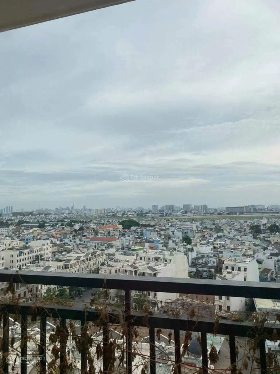 Bán căn hộ Cityland Park Hill 75m2 2PN, lầu cao - view sân bay đẹp - giá 4.15 tỷ. LH: 0906 662 ***