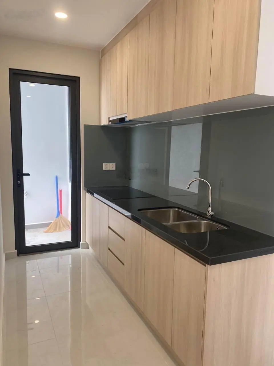 Cần bán căn hộ chung chư Gofl View Lê Phong Bình Dương, 2pn2wc tầng thấp, diện tích 72m2