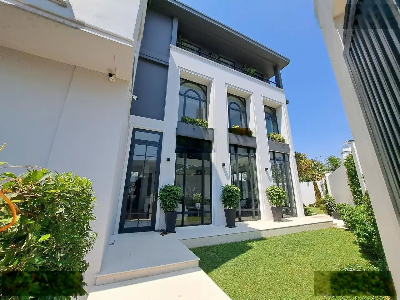 Cần bán siêu dinh thự khu UBND TP. Thủ Đức Đảo Kim Cương (DT: 32 X15m DTCN 375m2) giá 88 tỷ