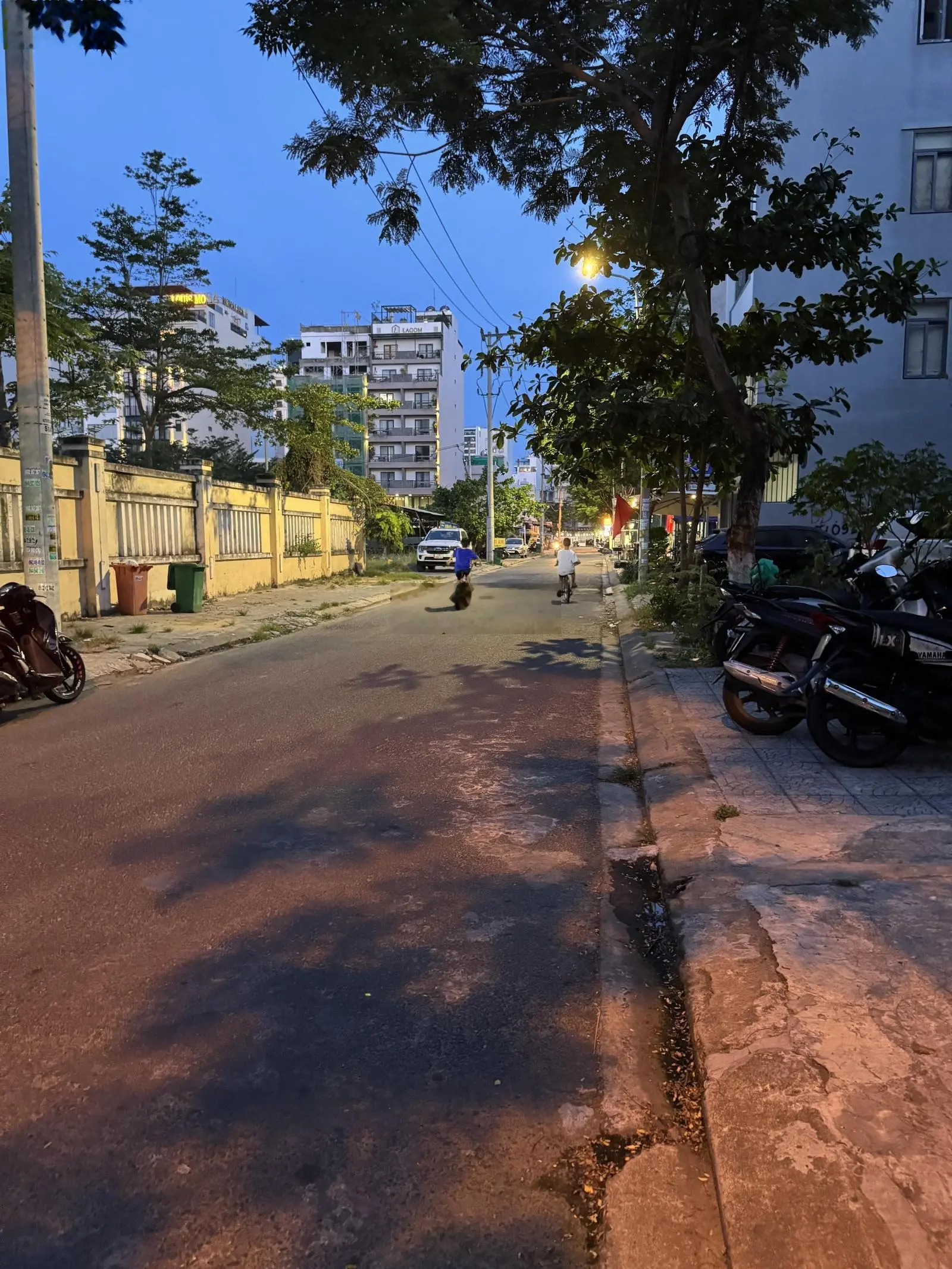 Chính Chủ Cần Tiền Bán Nhanh Lô Đất Mt Lê Lộ-Dt 81m2 Lh Ngay Để Có Giá Tốt