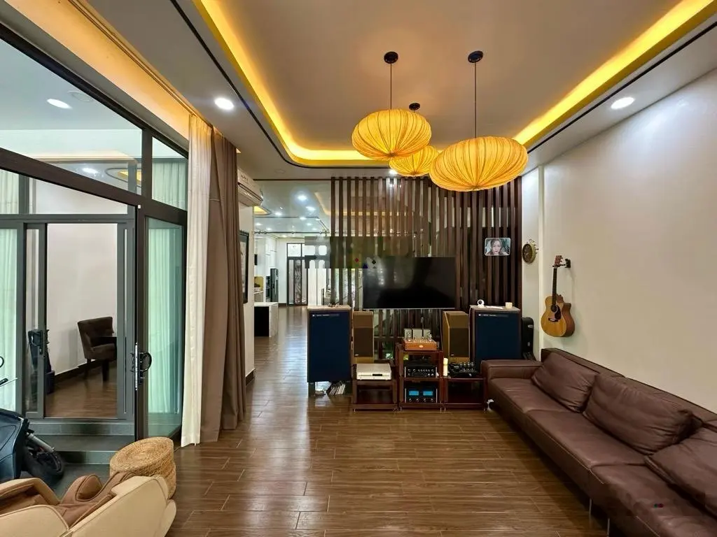Biệt thự ven sông sài gòn, view công viên, nội thất cao cấp, kế gigamall, 8x21,5; 22,9 tỷ.