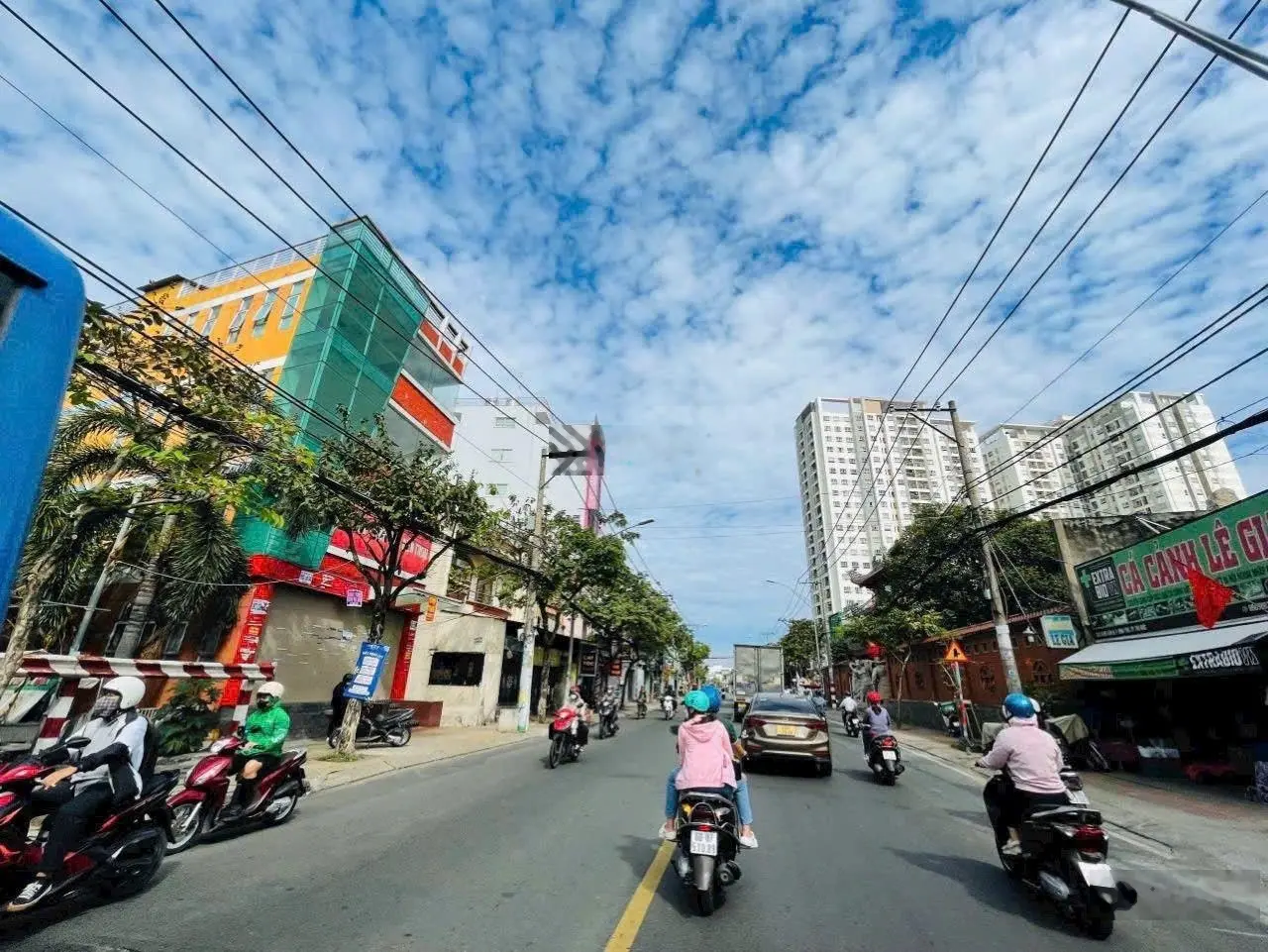 Bán gấp toà nhà 6 tầng mặt tiền Đặng Văn Bi, đang cho thuê 600 triệu/ 1 tháng