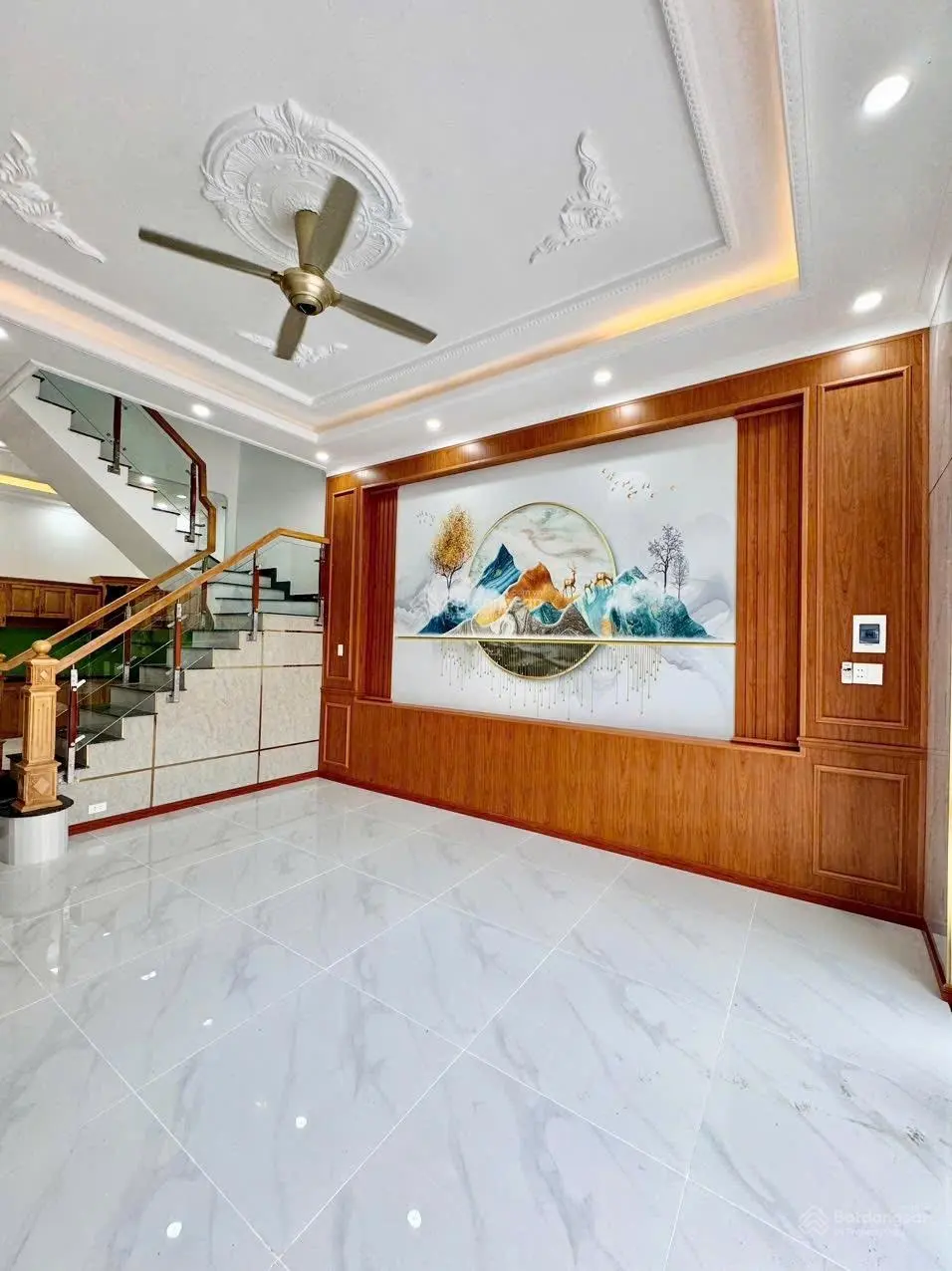 Bán nhà phố liền kề phường Hoá An diệt tích 5x20m nhà 1 lầu 1 trệt sân xe hơi đường 8m giá 3tỷ600tr