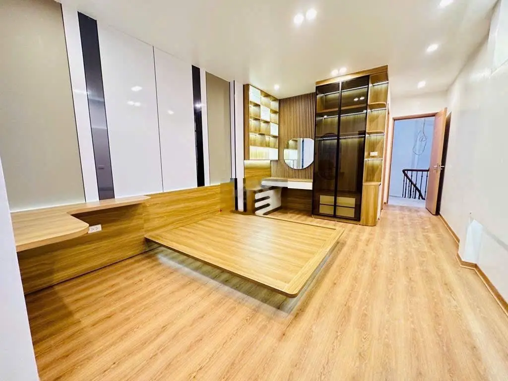 PHƯƠNG MAI - 3 BƯỚC RA PHỐ - THANG MÁY 32M 7,55 TỶ
