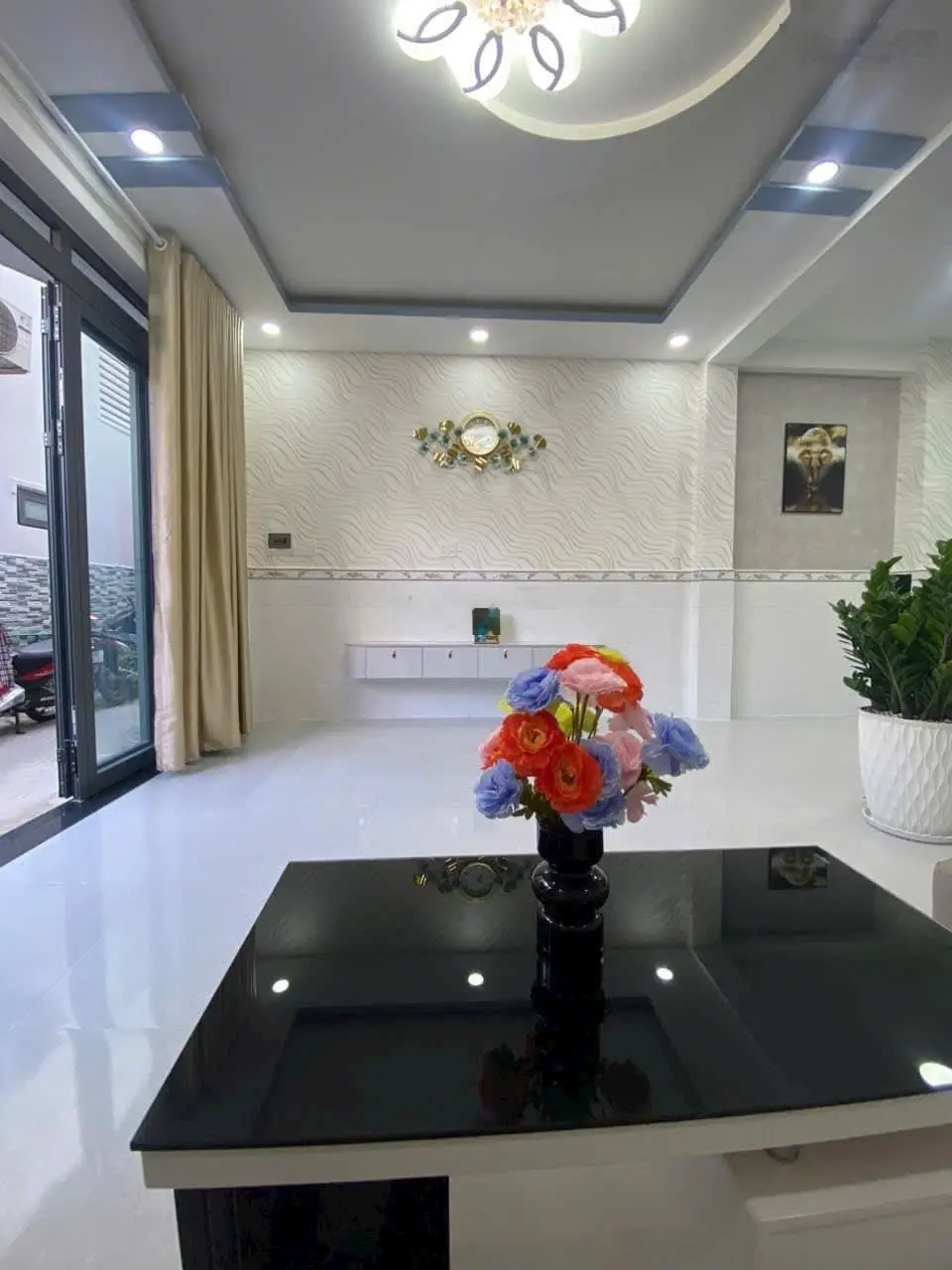 Ngang 5m x10m nhà rộng siêu thoáng cách hxt chỉ 10m 1 lầu 2pn 2wc full nội thất