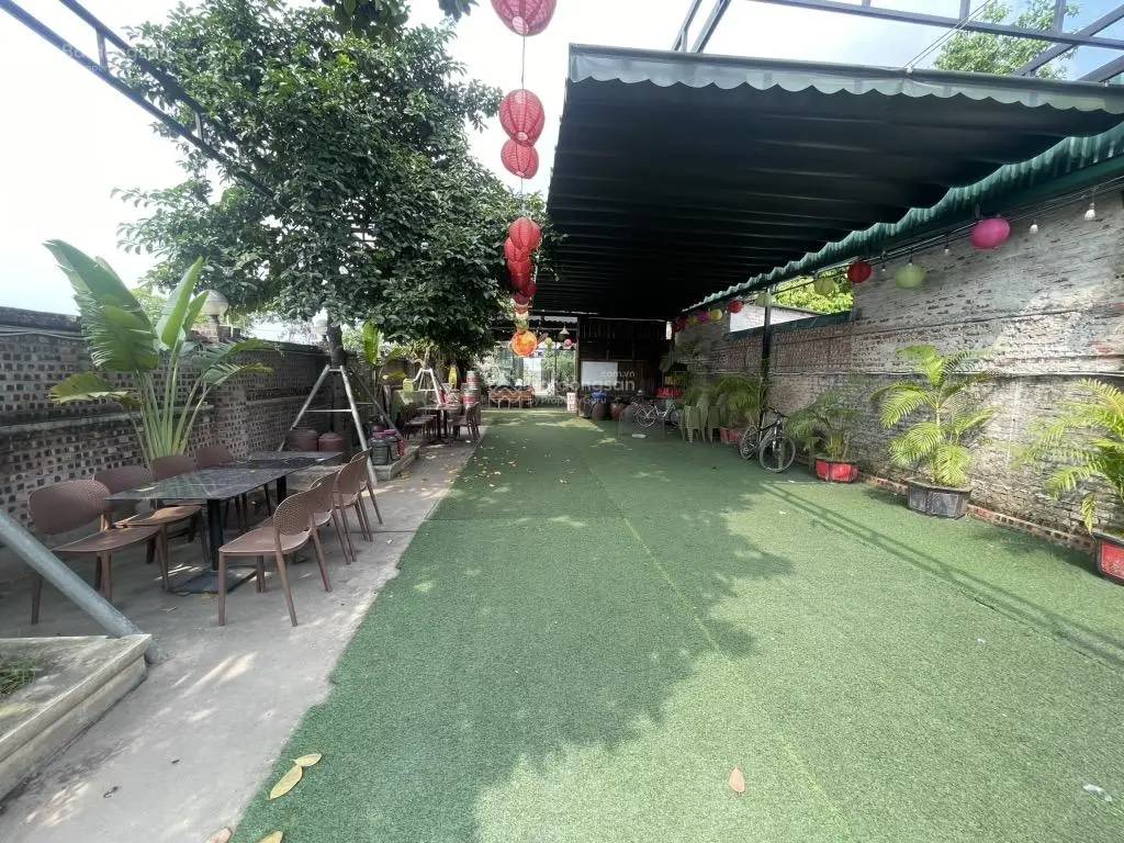 Nhà hàng bề thế quận Tây Hồ - DT khủng - nở hậu - vừa ở vừa KD nhà hàng sân vườn