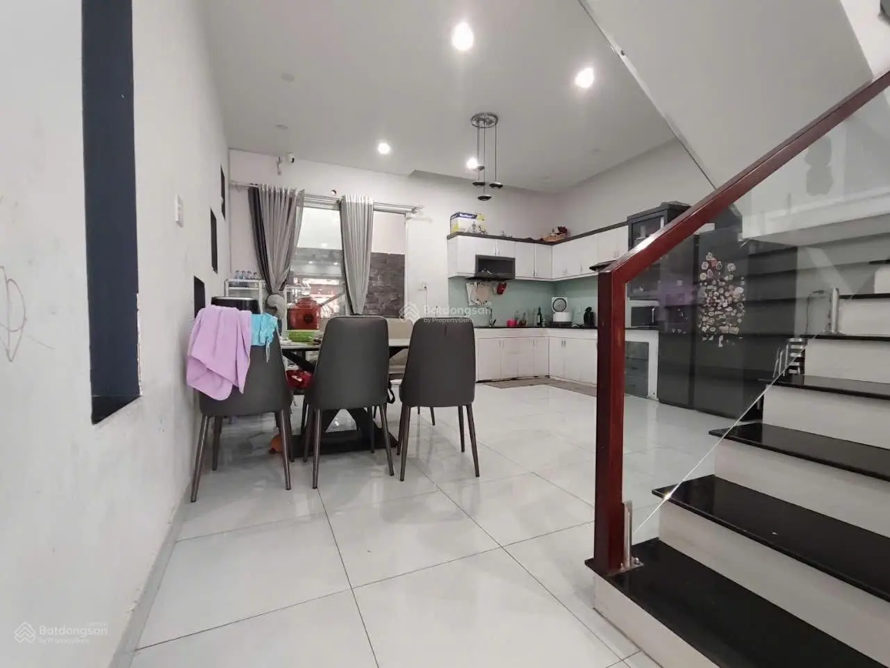 Nhà đẹp 3 tầng BTCT - Vị trí khá vip gần chợ Tăng Nhơn Phú B - Quận 9