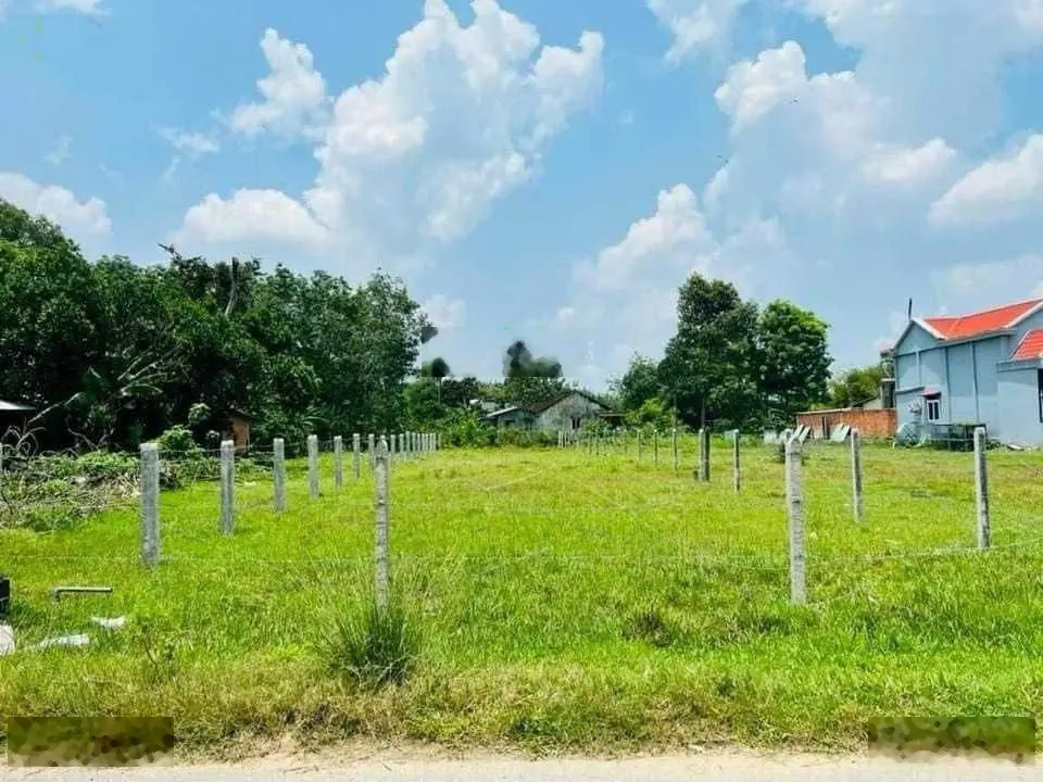 Cần bán gấp 1000m2 giá chỉ hơn 400tr