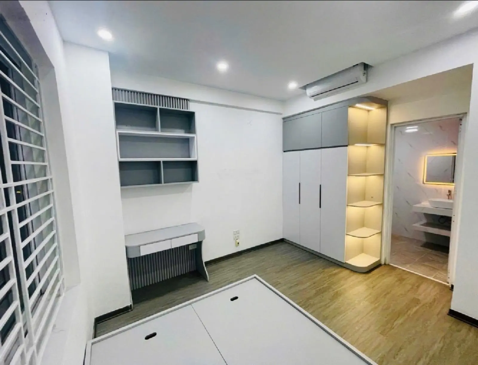 Cực hiếm ! c.h thành phố giao lưu - 76m - 2pn - vị trí đắc địa - nt đẹp - ở ngay