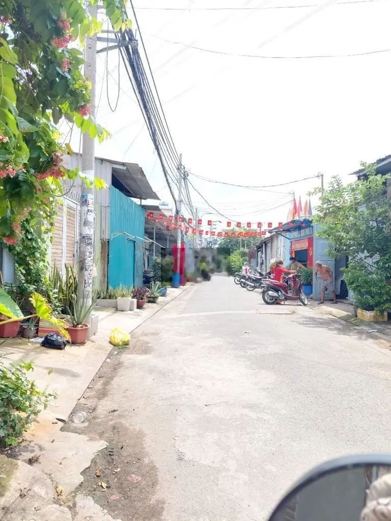 Đường nội bộ thông 10m quốc lộ 1a bình tân 4 x 23 trệt, 2 lầu