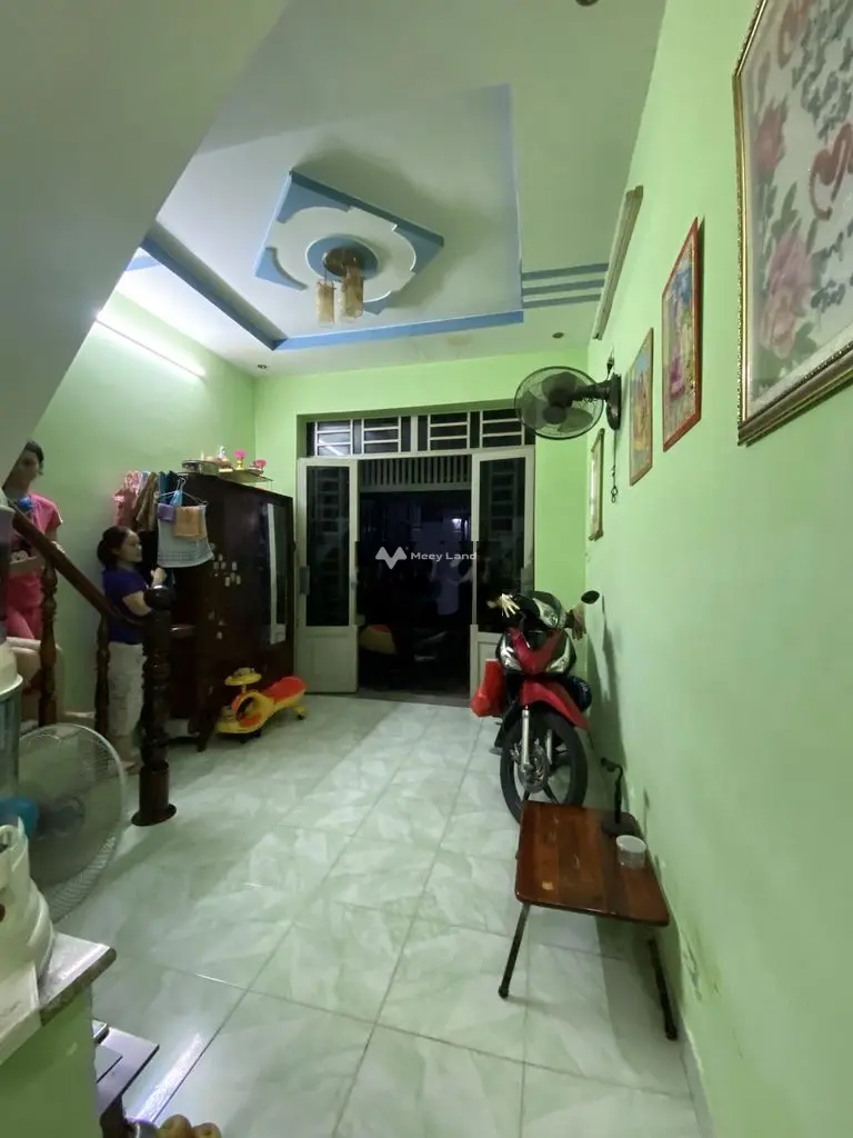 Bán nhà trệt lầu đúc kiên cố giá 980 triệu gần chợ Xuân thới Thượng