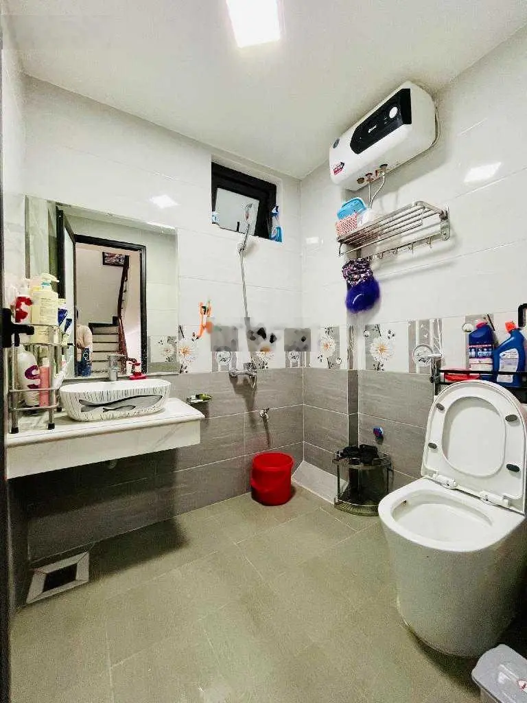 Bán nhà đẹp Nam Đồng, ô tô gần, an sinh đỉnh, nhà đẹp nội thất xịn, ở + cho thuê, 45m2 chỉ 6.3 tỷ