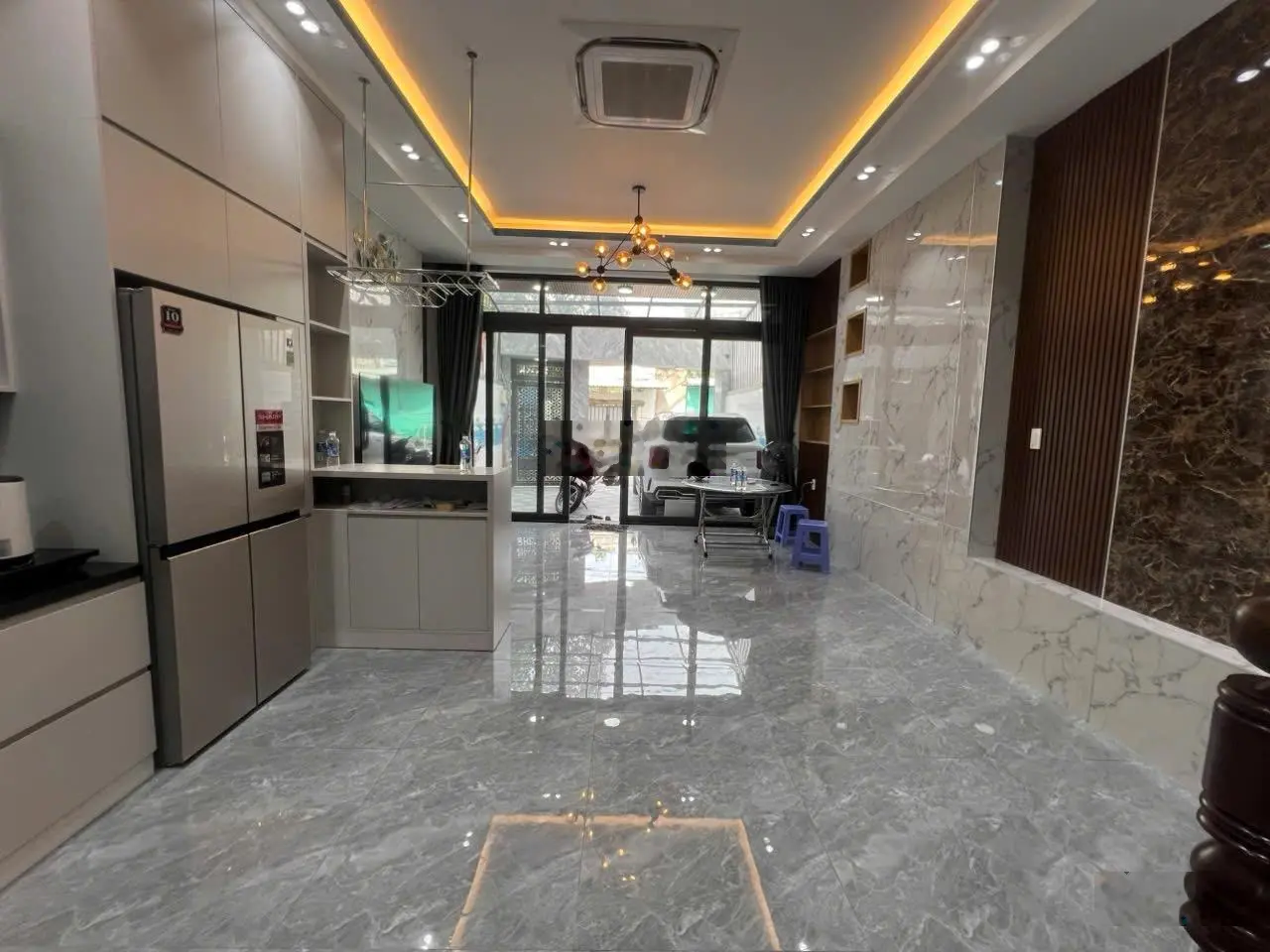 Nhà bán 1 trệt 3 lầu 5 phòng ngũ 1 thờ 6 WC hướng Tây Bắc MT đường số giá 9 tỷ CTL , LH:0969748973