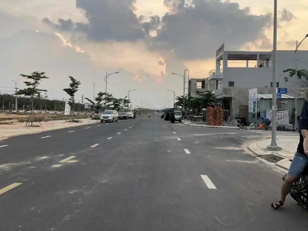 KẸT TIỀN CẦN RA NHANH LÔ MT DT769 DIỆN TÍCH 100m2 GIÁ 1tỷ7 SHR