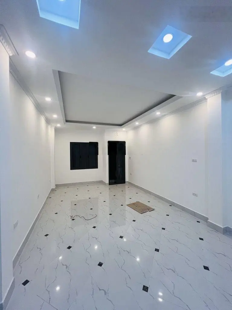 Bán nhà Hoàng Liệt, Hoàng Mai, ô tô qua, view hồ Linh Đàm, 5T, TM, 43m2, 10,3 tỷ